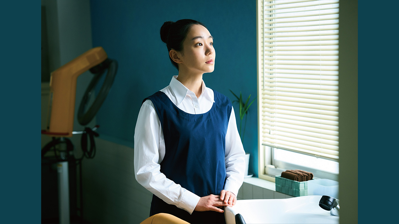 塀の中の美容室